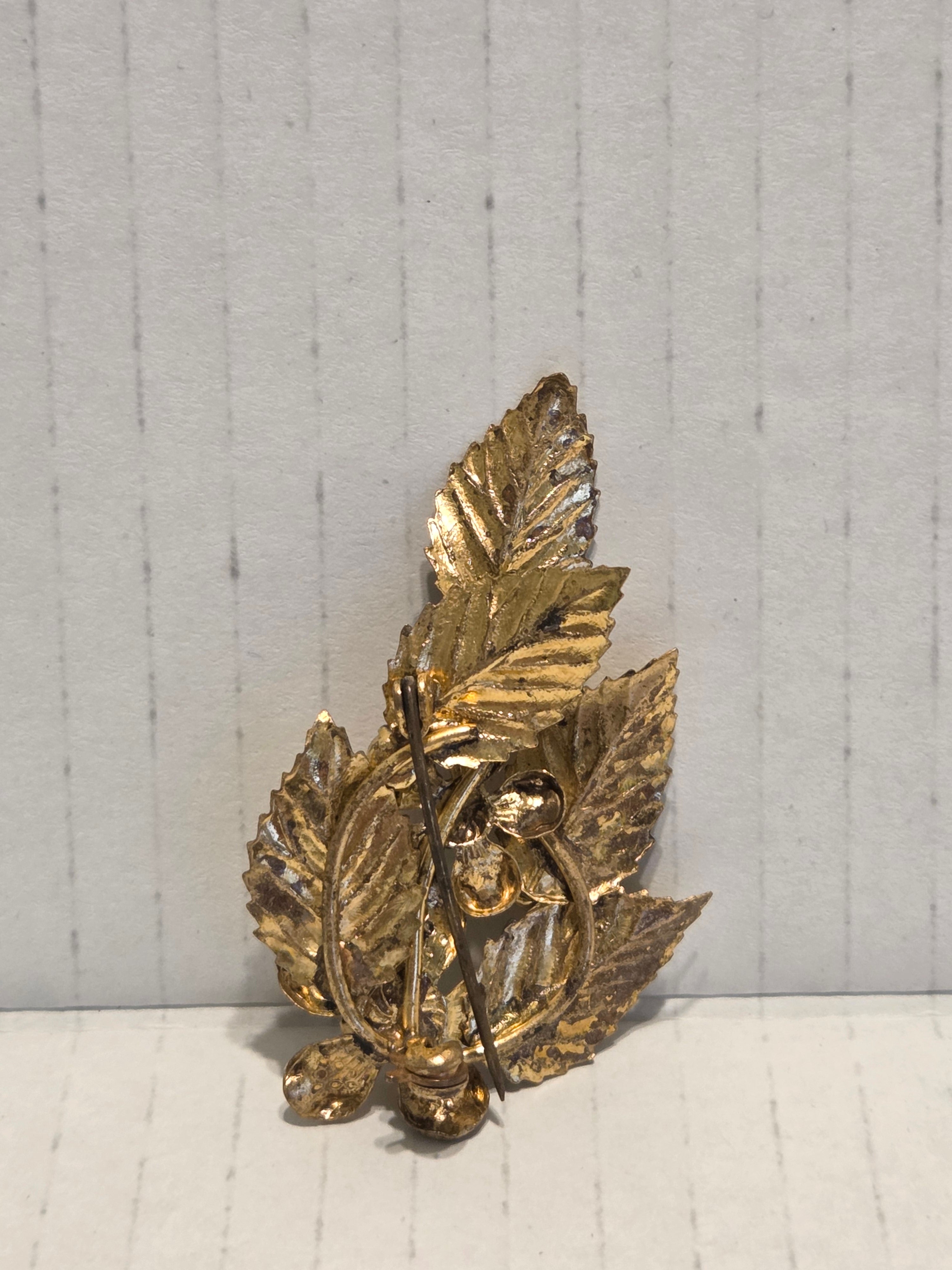 Beautiful vintage handmade broach