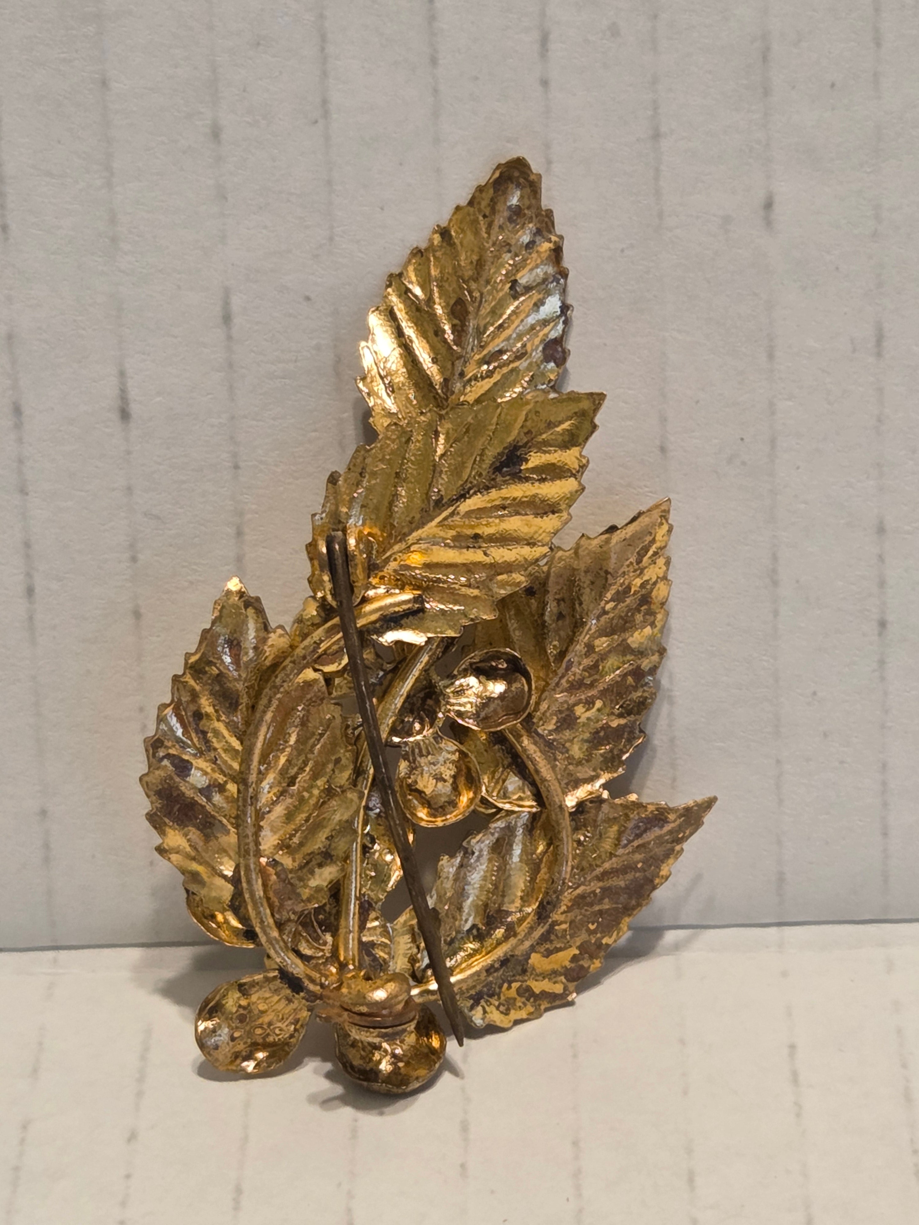 Beautiful vintage handmade broach